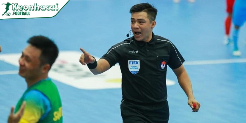 Luật đá Futsal cơ bản mà anh em không nên bỏ qua 3 Trọng tài trong luật đá Futsal