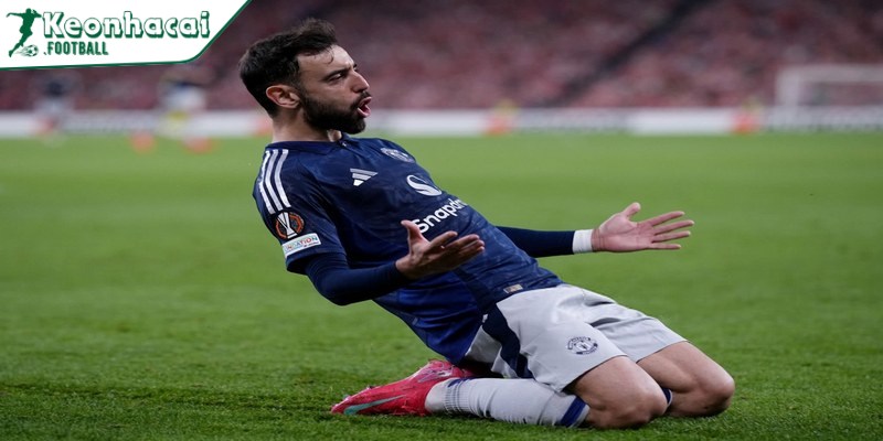 Bruno Fernandes tỏa sáng rực rỡ, MU đè bẹp Bilbao ngay tại San Mames 2 San Mames – Pháo đài bất khả xâm phạm đã sụp đổ