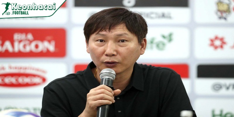 HLV Kim Sang Sik và công ty DJ Management tiếp quản đội bóng Champasak United tại Lào 2 DJ Management hoàn tất thương vụ mua lại Champasak United