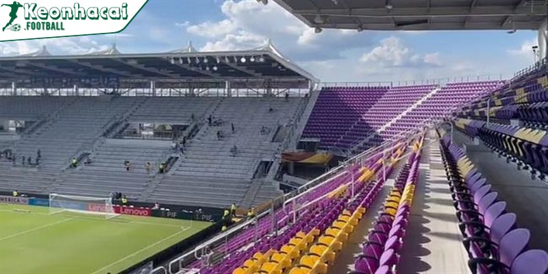 Lượng khán giả thưa thớt gây thất vọng tràn trề