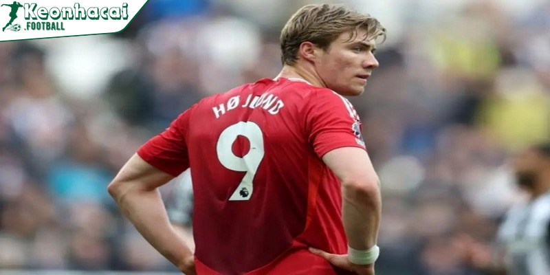 Phong độ mờ nhạt và áp lực từ mức phí 70 triệu bảng