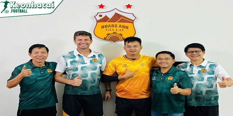 HAGL cho thấy tham vọng lớn sau khi chiêu mộ HLV thủ môn đẳng cấp Nam Mỹ 2 Kết thúc mùa giải đáng quên và sự khởi đầu mới