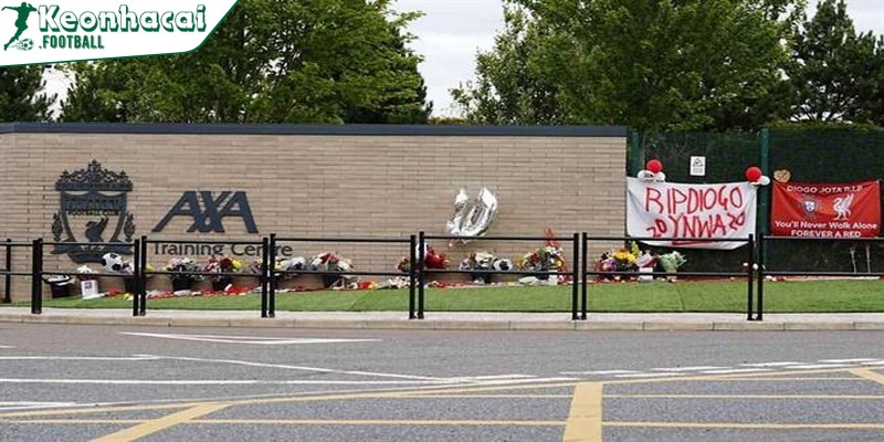 Liverpool chính thức hội quân giữa nỗi đau mất mát Diogo Jota 2 Cú sốc Diogo Jota: Bi kịch khiến cả Liverpool đau lòng