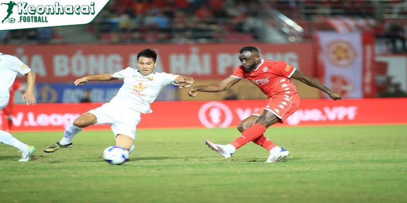 Sau cú đúp vào lưới Hà Tĩnh, ngoại binh Hải Phòng Joel Tagueu chia sẻ điều đặc biệt 2 Mở màn rực rỡ của Hải Phòng tại vòng 8 V.League 2025