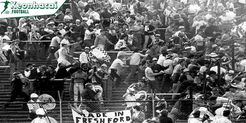 Hooligan là gì? Tác nhân gây ảnh hưởng đến vấn nạn 4 Tuổi tác, giới tính ảnh hưởng đến Hooligan