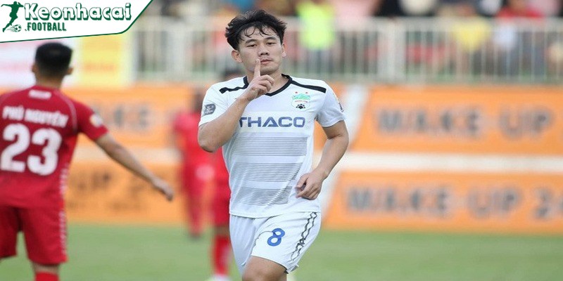 Minh Vương cầu thủ - Nhân tố xuất sắc của đội tuyển Việt Nam 3 Năm 2013 - 2014, Minh Vương cầu thủ được tiếp cận đội tuyển U19 Việt Nam