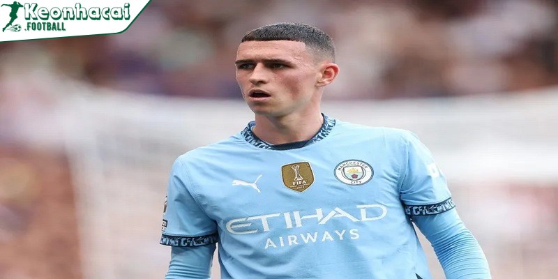 Phil Foden là ai? Viên ngọc đang dần trở nên hoàn thiện của Man City 2 Foden sinh ngày 28 tháng 5 năm 2000 tại Stockport của nước Anh