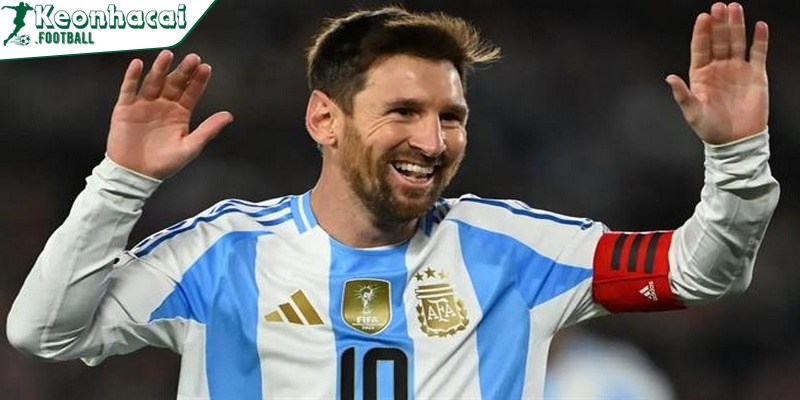 Messi thừa nhận mong muốn trở lại Barcelona, tin đồn tái hợp ngày càng lan rộng