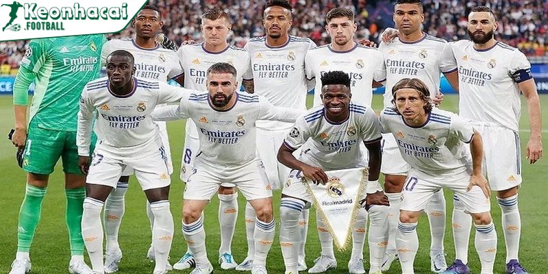 Câu lạc bộ Real Madrid xuất sắc nhất mọi thời đại 2 CLB Real Madrid điển hình trong các đội bóng xuất sắc nhất thời đại