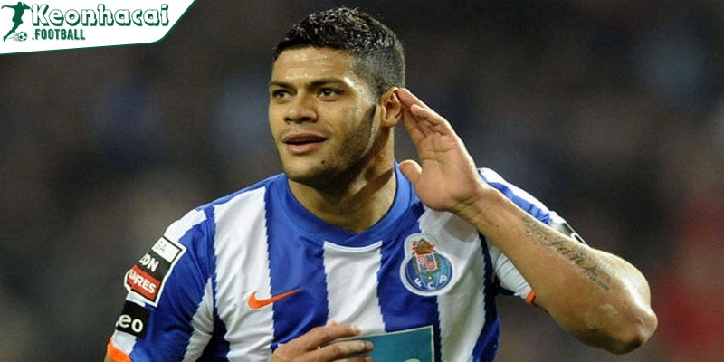 Cầu thủ Hulk - Người khổng lồ xanh của bóng đá Brazil 3 Chân sút gia nhập CLB Trung Quốc Shanghai SIPG với giá 45 triệu bảng