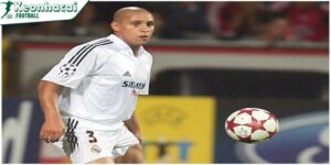 Roberto Carlos có những pha ném biên đẳng cấp xa tới 36m