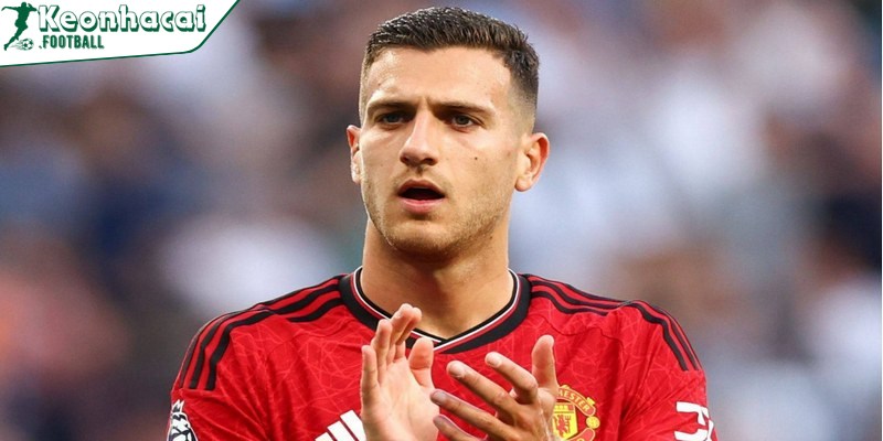 Hậu vệ MU Diogo Dalot nhắc đồng đội: tinh thần chiến đấu quan trọng hơn kỹ năng 3 Dalot kêu gọi MU thay đổi tư duy để hướng tới danh hiệu