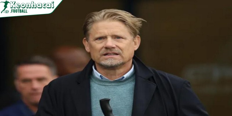 Peter Schmeichel đánh giá Aston Villa là ứng cử viên vô địch Ngoại hạng Anh 2 Aston Villa lột xác mạnh mẽ sau khởi đầu chậm chạp