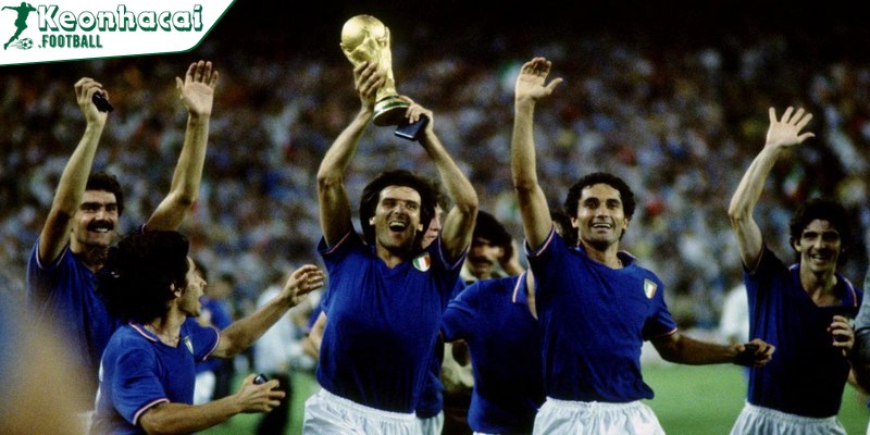 1982 Ai Vô Địch World Cup - Gọi Tên Nhà Vô Địch Italia 3 Đội tuyển Ý đã giành chức vô địch World Cup lần thứ ba trong lịch sử của họ