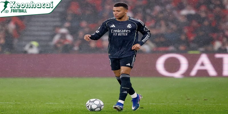 Mbappe nói thẳng: Real Madrid xứng đáng nhận thất bại trước Benfica 2 Mbappe tỏa sáng cá nhân nhưng Real Madrid thất bại tập thể