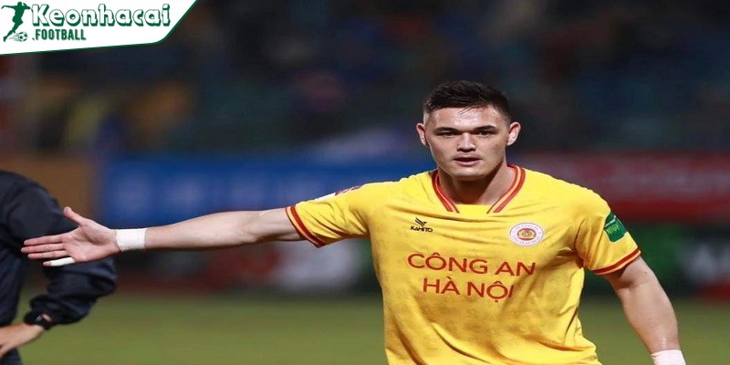 10 cầu thủ gốc Việt sáng giá nhất hiện nay 1 Patrick Lê Giang sinh năm 1992 cũng từng là một trong 10 cầu thủ gốc Việt