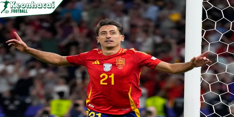 Oyarzabal được triệu tập lên Spain national football team vào năm 2016