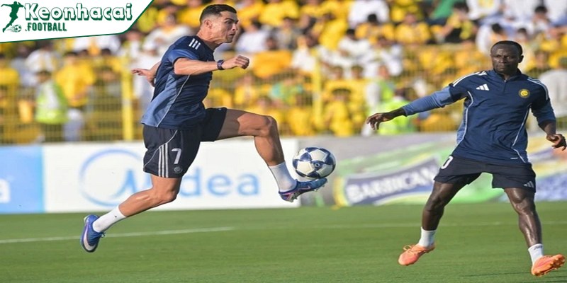 Ronaldo sắp hiện thực hóa giấc mơ thi đấu cùng con trai tại Al Nassr 2 Al Nassr cân nhắc đôn Ronaldo Jr lên đội một