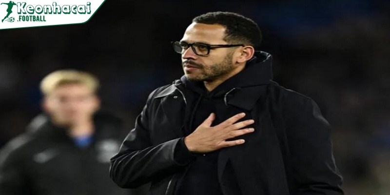 Sao Chelsea lên tiếng: Cầu thủ phải chịu trách nhiệm khi Rosenior mất việc 2 Chelsea lột xác sau khi Rosenior rời ghế nóng