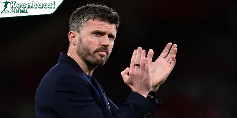 Phil Jones lên tiếng: Man United nên trao ghế lâu dài cho Michael Carrick 2 Carrick tạo ra cuộc cách mạng về lối chơi và kết quả