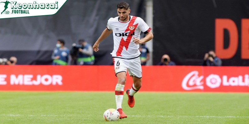 Chuyển đến Villarreal CF và quá trình thích nghi với môi trường cạnh tranh cao 