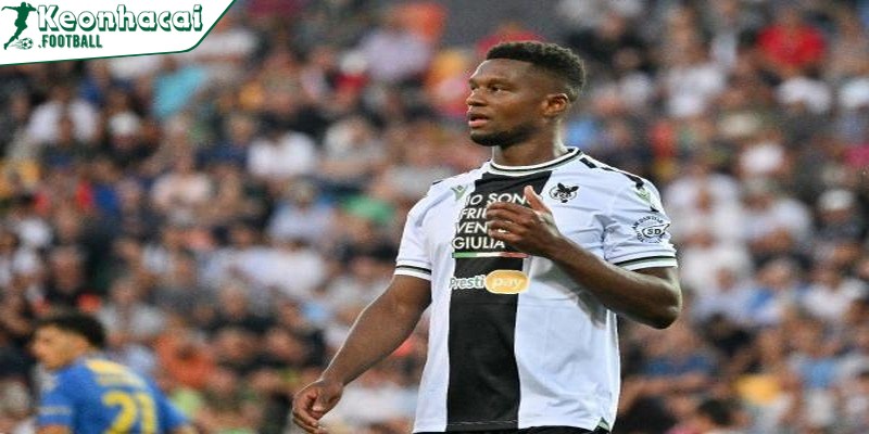 Christian Kabasele có tên đầy đủ là Christian Kabasele Tshamala