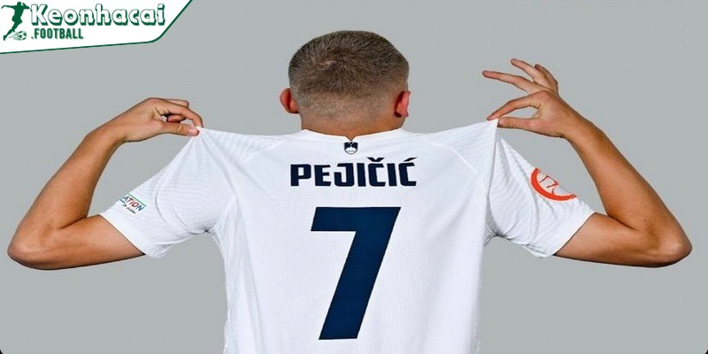 Tiểu sử tiền vệ David Pejicic – Tài năng trẻ sáng giá của bóng đá Slovenia 4 David Pejicic từng được nhiều đội bóng lớn tại châu Âu theo dõi
