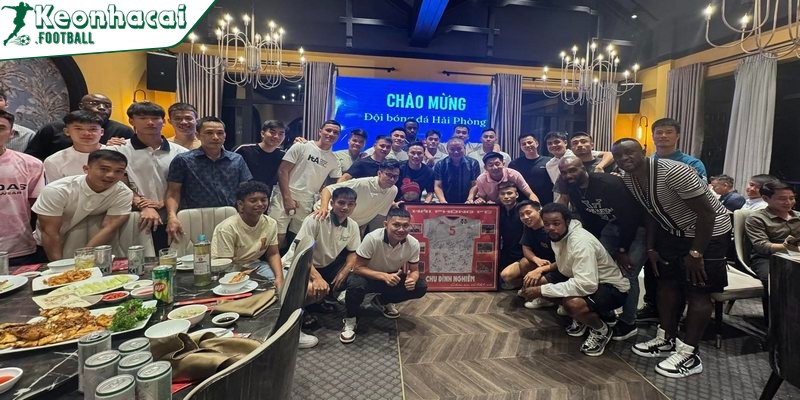 Hải Phòng tổ chức tiệc chia tay HLV Chu Đình Nghiêm