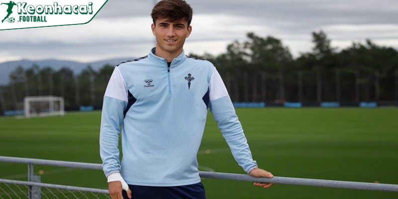 Javi Rodriguez là cầu thủ bóng đá chuyên nghiệp người Tây Ban Nha