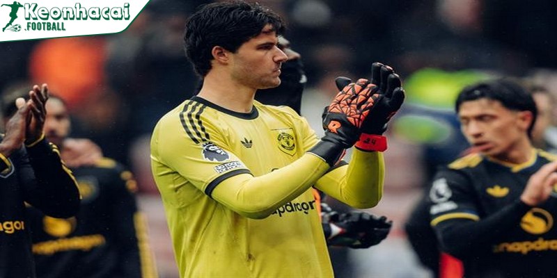 Senne Lammens gây ấn tượng mạnh trong mùa giải đầu tiên tại Manchester United