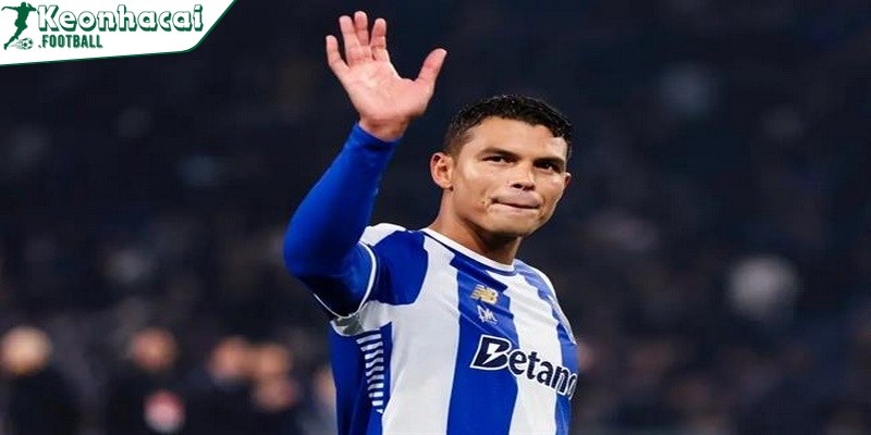 AC Milan gửi đề nghị chính thức cho Thiago Silva