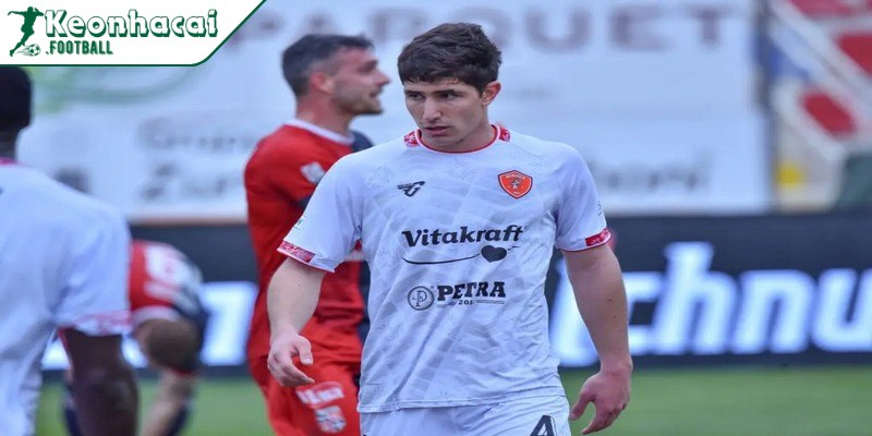 Tiểu sử cầu thủ Edoardo Iannoni – Tiền vệ giàu tiềm năng của bóng đá Italia 3 Gia nhập Salernitana và bước vào môi trường chuyên nghiệp