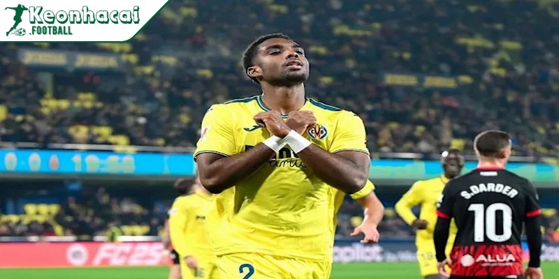Tiểu sử trung vệ Logan Costa – Hành trình vươn tầm của ngôi sao Cape Verde 3 Logan Costa được Reims gửi đến Le Mans theo dạng cho mượn
