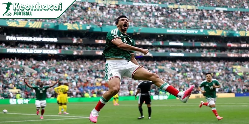 Aguirre đánh giá cao quy định nghỉ uống nước tại World Cup 2026